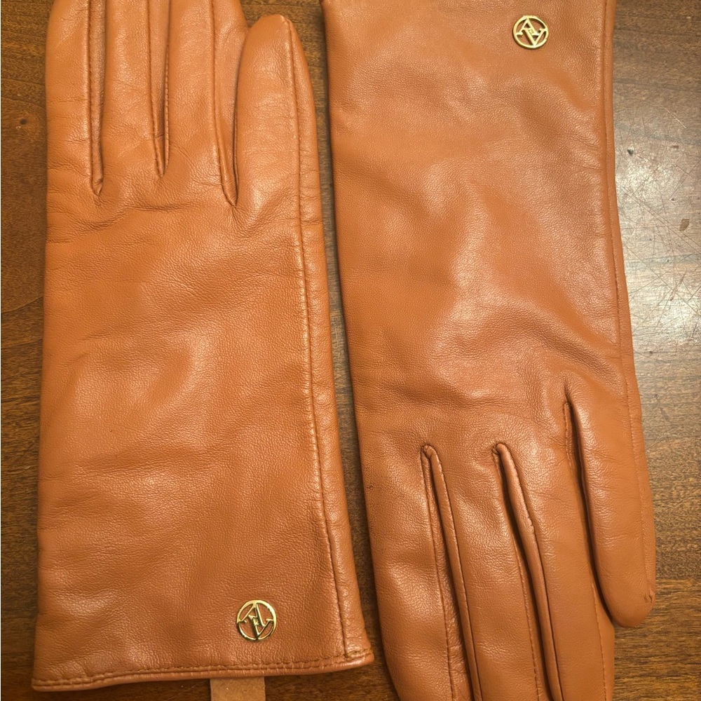 Adrienne Vittadini Caramel Leather Gloves